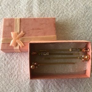 Pink RHINESTONE & pink pearl Hairpins